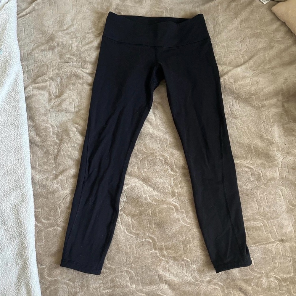 Black Lululemon leggings
